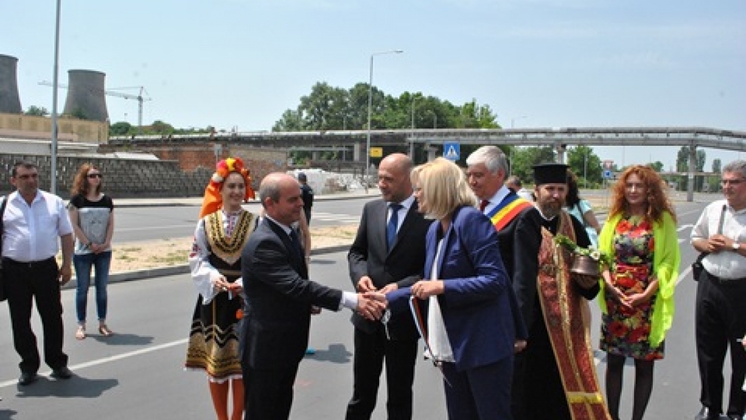 Днес официално се откри реконструираната отсечка на бул. „Тутракан“ в Русе