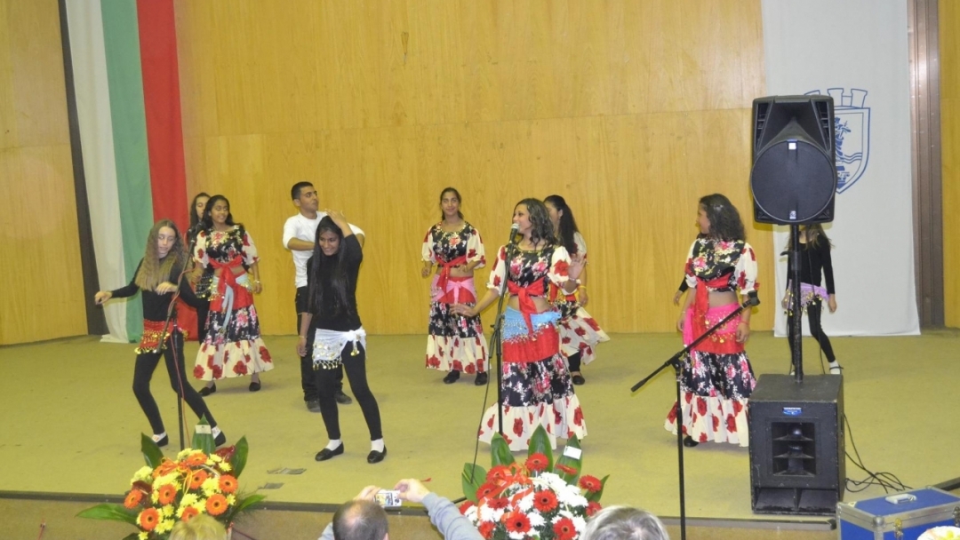 Футболен мач и концерт за Международния ден на ромите в Русе 