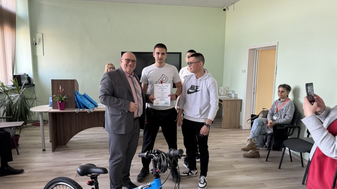 Ученици от Русе демонстрираха знания и умения в общинския кръг на състезанието по безопасност на движението