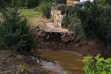 Община Русе почиства след дъждовете в Басарбово 