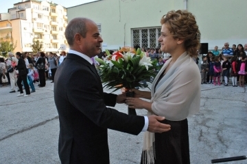 Кметът Пламен Стоилов откри учебната година в ОУ "Отец Паисий"