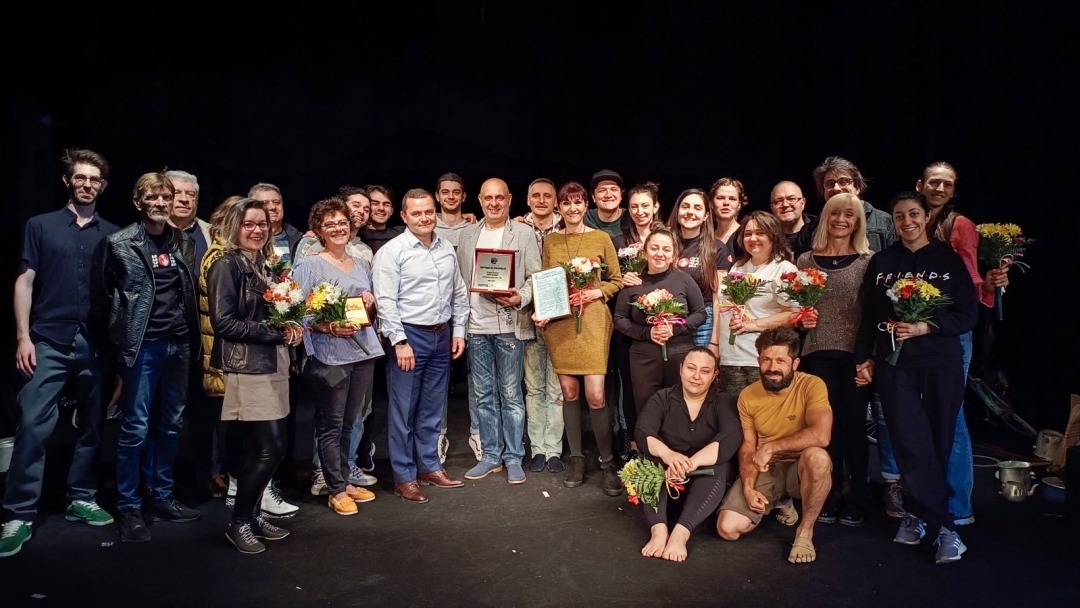 Pencho Milkov awarded the Puppet Theatre in Ruse for the winners of IKAR