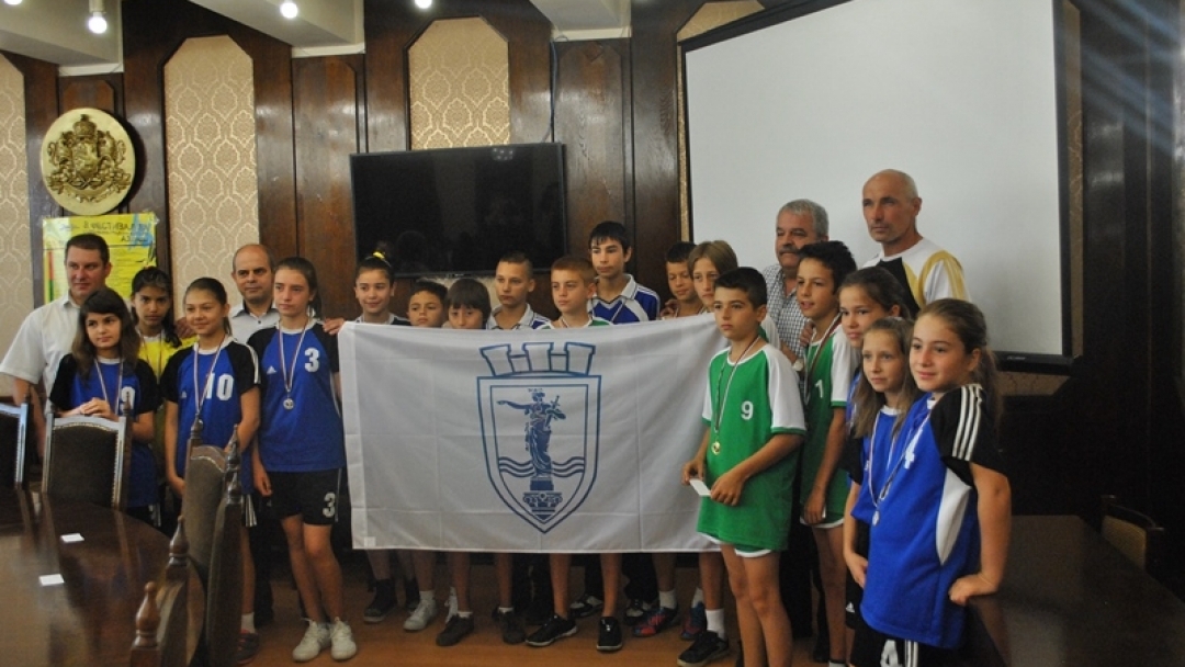 Кметът Пламен Стоилов се срещна днес с победителите от Държавните финали по хандбал