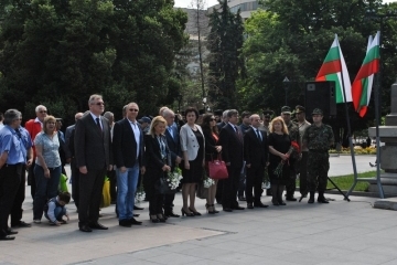 Община Русе отбеляза Деня на Ботев – 2 юни с тържествена церемония пред Паметника на Свободата