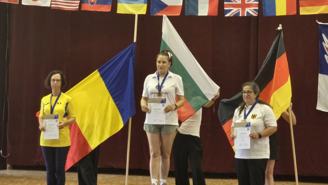 Русенката Елеонора Павлова стана световен шампион по авиомоделизъм