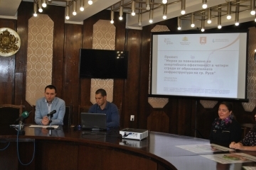 Продължава изпълнението на ремонтните дейности в три училища и една детска градина в Русе  