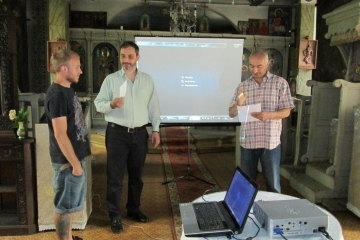 Графити-хепънинг „Цветовете на вярата” събра младежи край храма „Всех Святих”