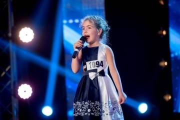 Шест годишната русенката Елица Камбурова взриви сцената на ''България търси талант"