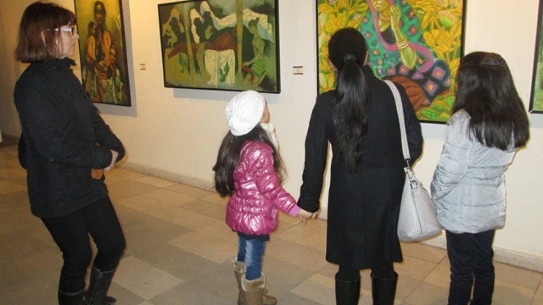 Майстори на индийската фигуративна живопис откриха изложба в Русе