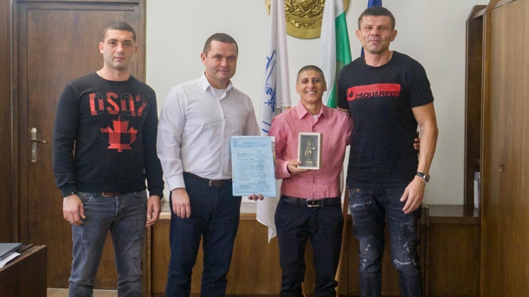 European boxing champion Sevda Assenova received a statuette of Ruse