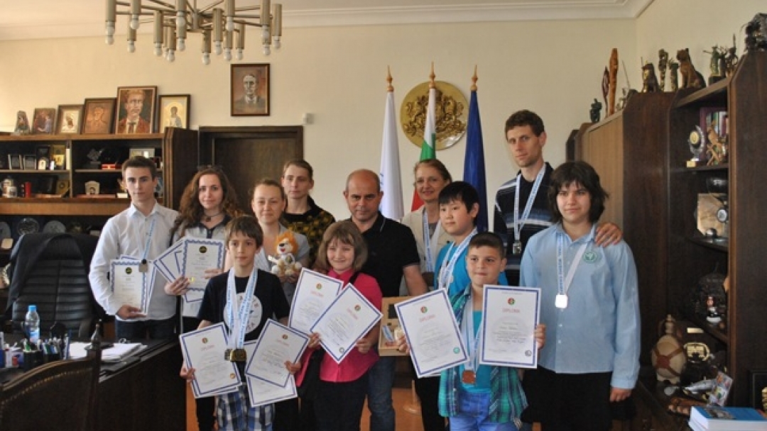 Кметът Пламен Стоилов поздрави европейските шампиони по ушу на Русе