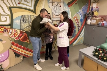 Mayor of Ruse Pencho Milkov congratulated the family of the first baby of the year