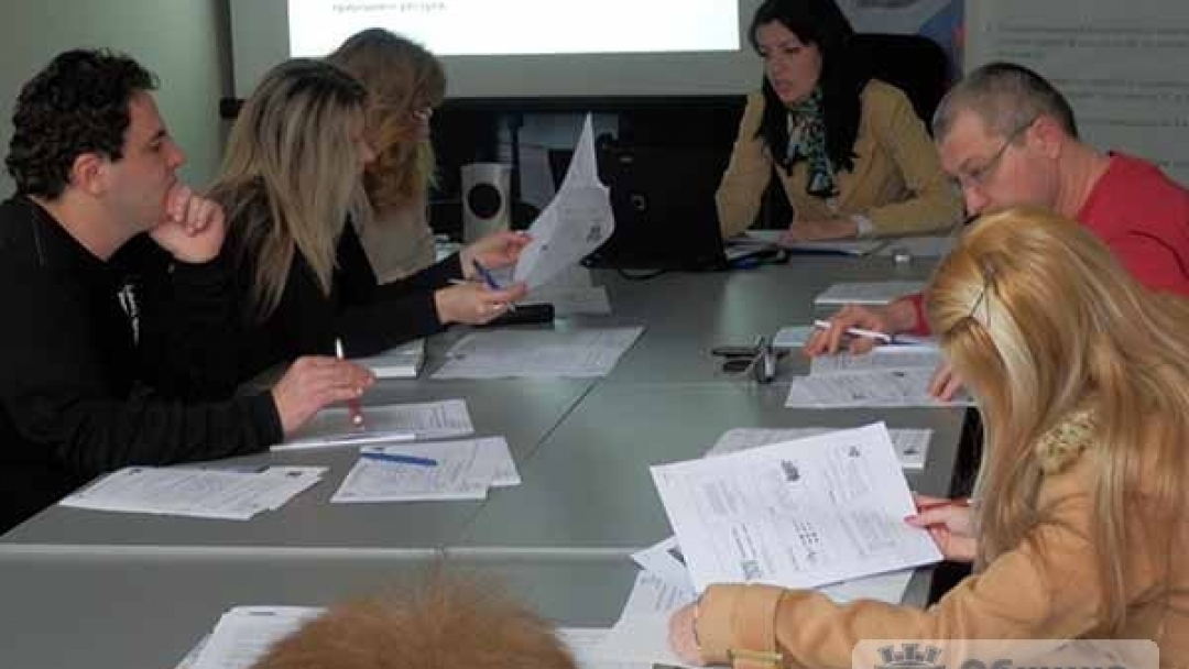 ОИЦ-РУСЕ „ОБЛИЧА“ ВАЗАТА В ПАРКА НА МЛАДЕЖТА ПО СЛУЧАЙ 1 МАРТ