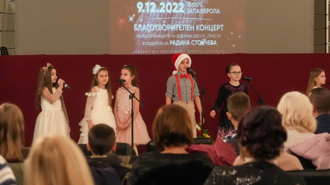 Vocal school "Prista" presented a concert "Christmas together"