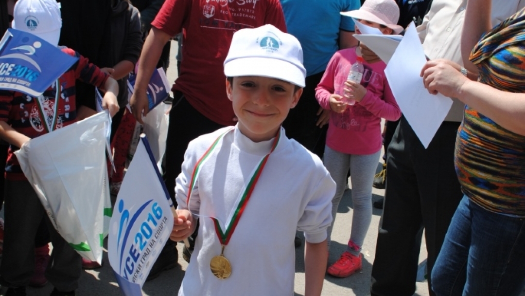 Близо 60 участници събра състезание по риболов за деца „Липник – 2016”