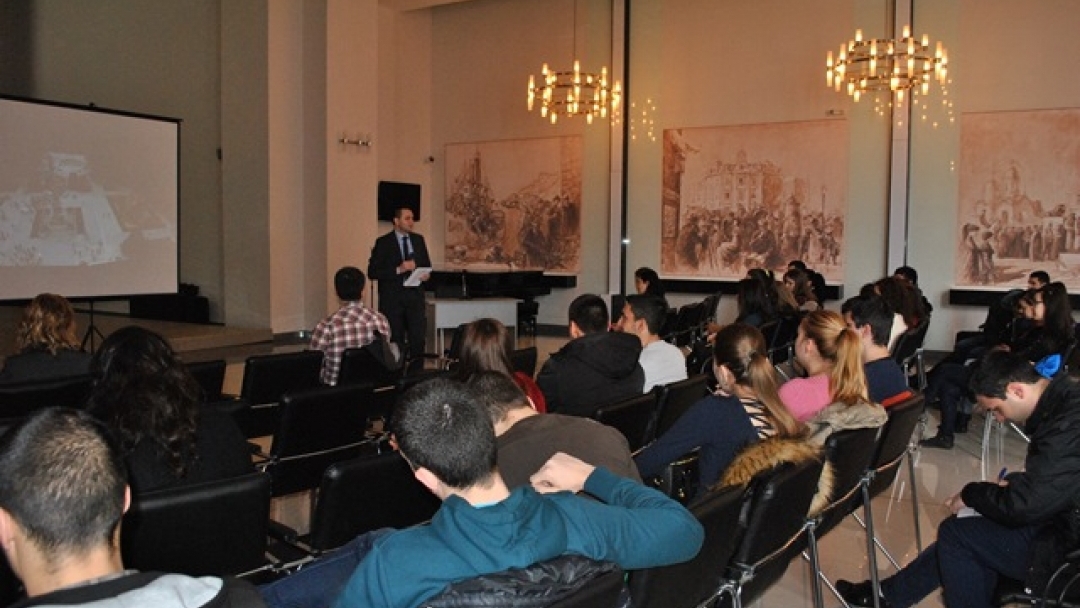 Д-р Карапчански изнесе лекция пред студенти за устойчиво регионално развитие и проектно управление