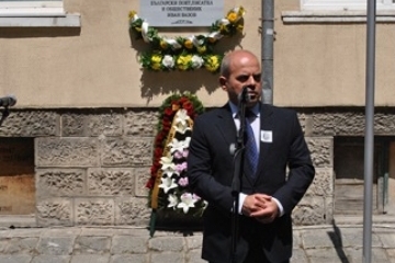 Кметът Пламен Стоилов откри възстановената паметна плоча на Иван Вазов в Русе