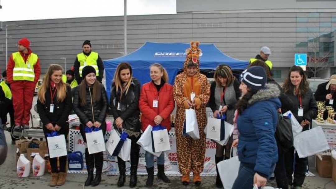 Зам.-кметът Наталия Кръстева връчи Купата на кмета на любителското дамско рали