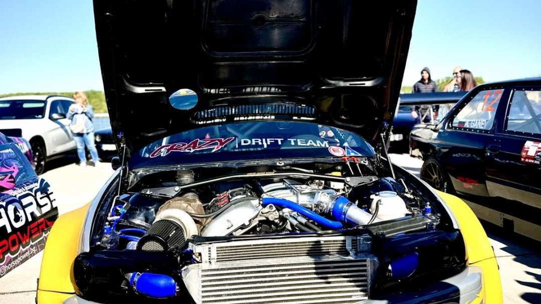 Кметът Пенчо Милков и „БМВ Тийм Русе“ дадоха начало на автомобилния сезон