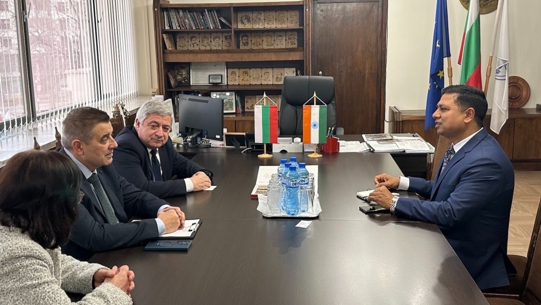 Заместник-кметът Димитър Недев и индийският посланик Санджай Рана очертаха нови перспективи за двустранно сътрудничество