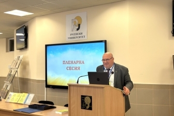 Енчо Енчев уважи откриването на научно-практическа конференция в Русенския университет за дигиталната трансформация на образованието