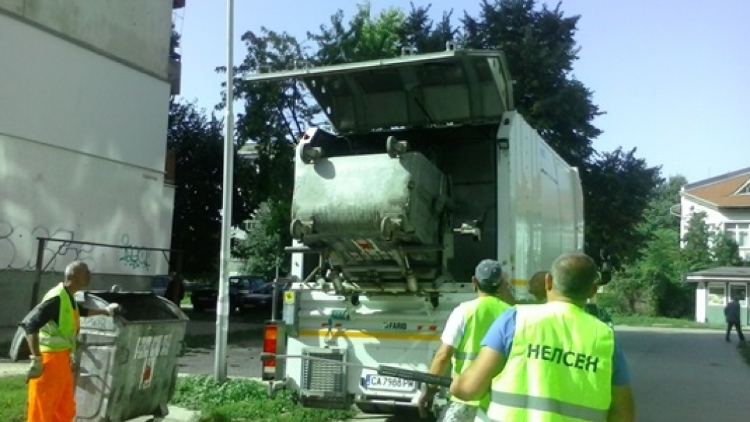 Стартира есенна дезинфекция на контейнерите за смет в Русе