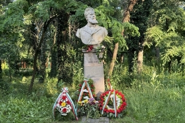 Кметът Пенчо Милков и българската общност в Букурещ почетоха паметта на Христо Ботев