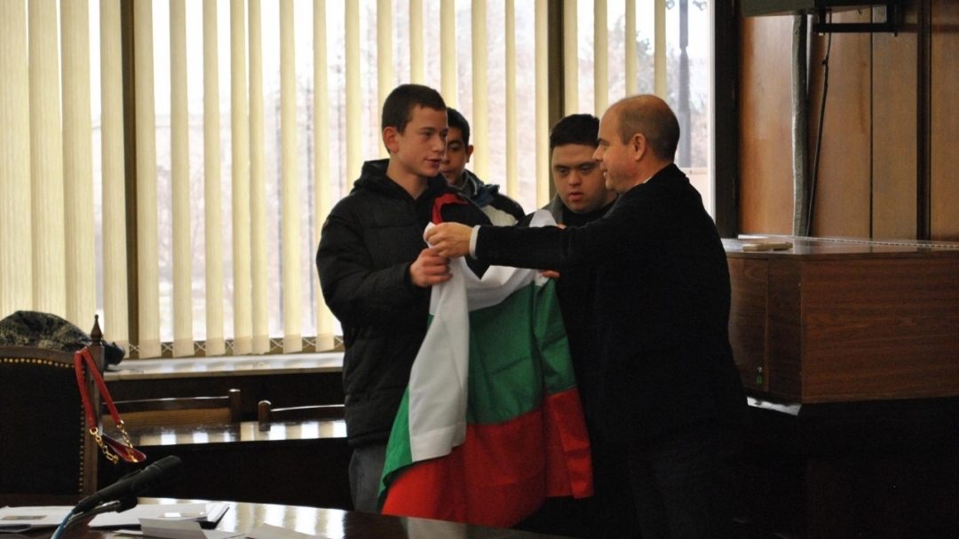 Десетокласник от Русе представя града на Спешъл Олимпикс` 2014 