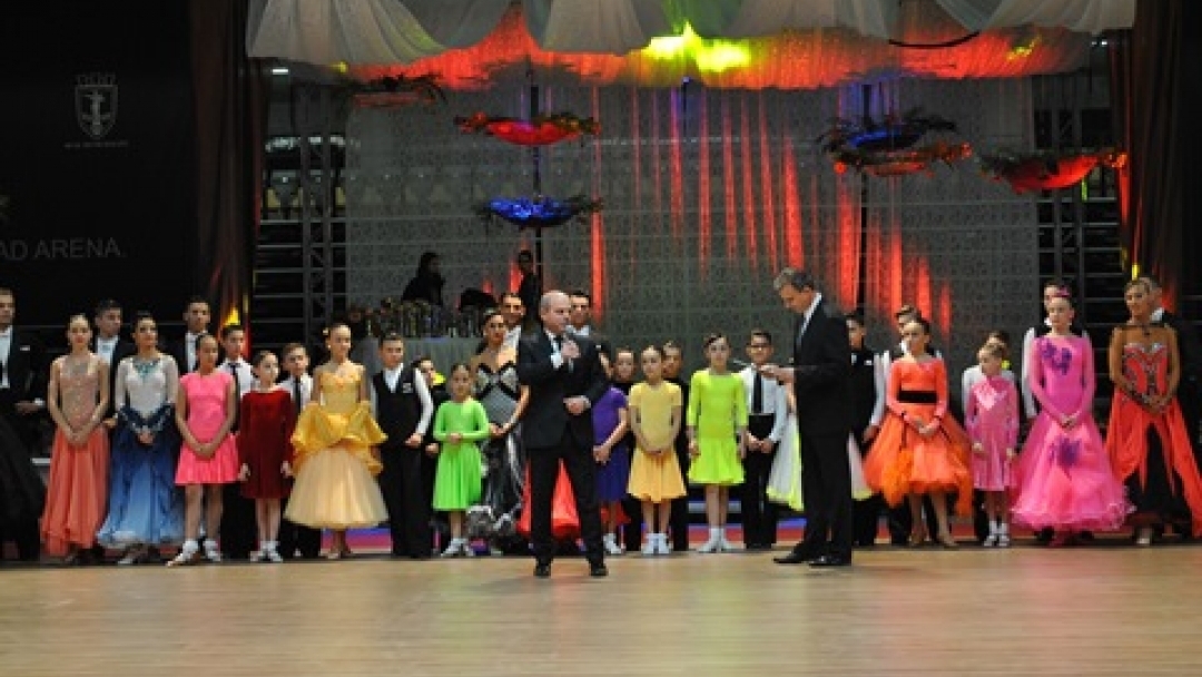 Кметът Пламен Стоилов награди танцови двойки във второто издание на Откритото Световно първенство по спортни танци