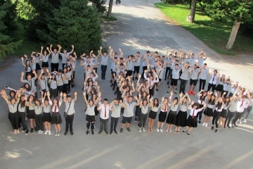 104 зрелостници получиха дипломите си в Английската гимназия в Русе