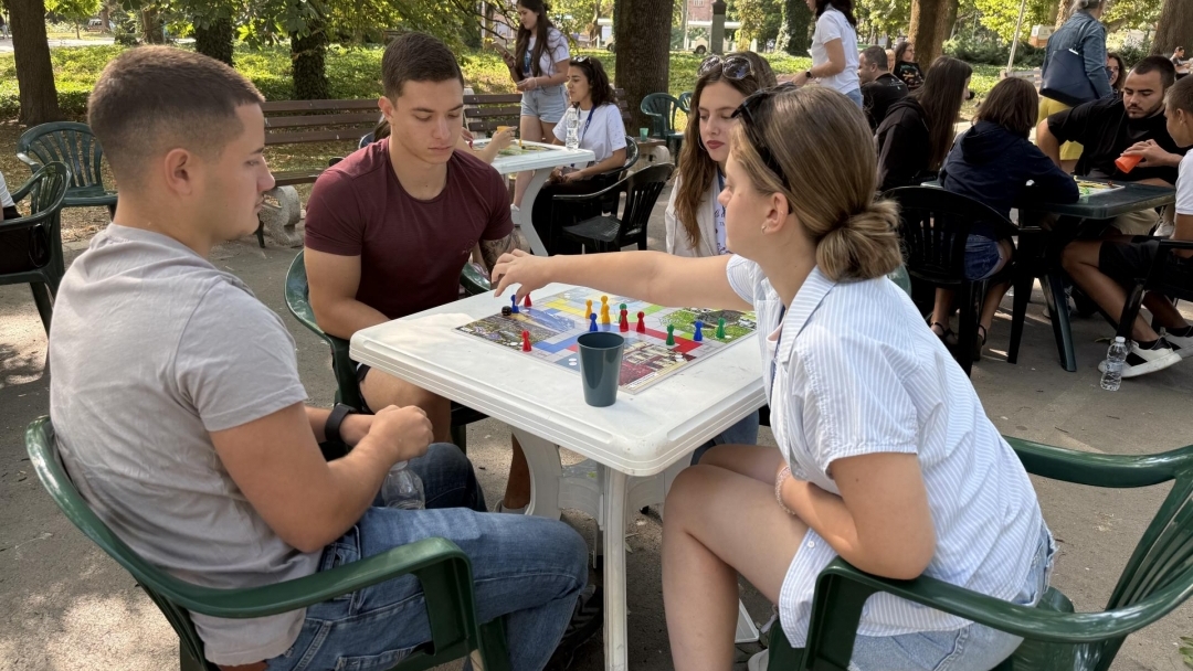 Млад татко спечели турнира „Не се сърди, човече“ в Русе