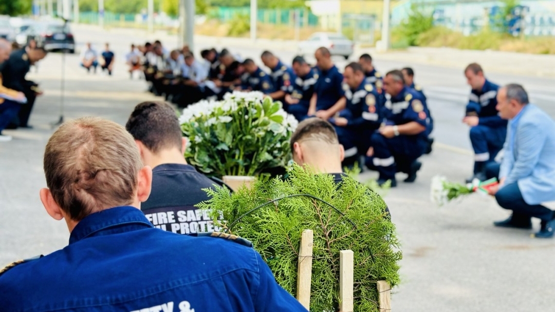 Ruse celebrated the professional holiday of firefighters and rescuers with a ceremony