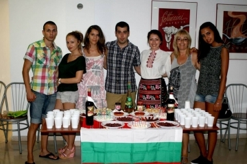 Представители на Общински Младежки Дом - Русе участваха в международен младежки обмен в Испания