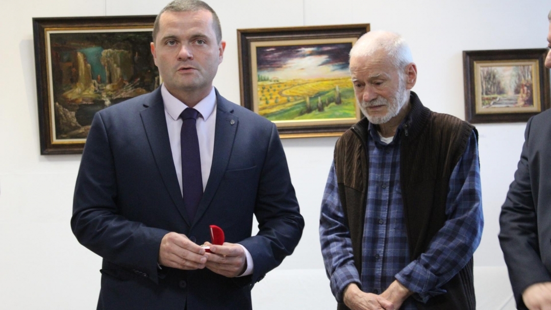 Живописецът Тодор Делев бе удостоен със златна значка за цялостен принос в областта на културата и изкуството