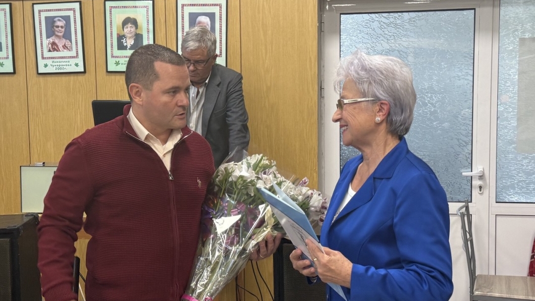 Клуб „Здравец“ в Мартен отпразнува Деня на възрастните хора с гости от Русе и Тутракан