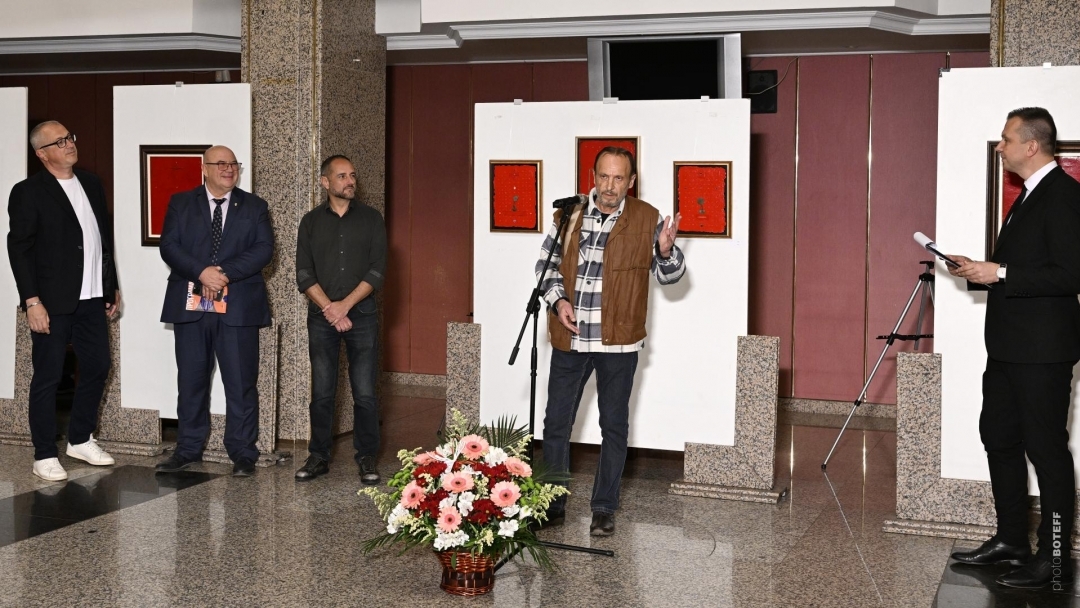 С живописна изложба и комедия за големите мечти бе дадено началото на третото издание на „Есенни театрални срещи“ 