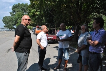 Кметът Пламен Стоилов посрещна участници в гребната регата „ТИД“  