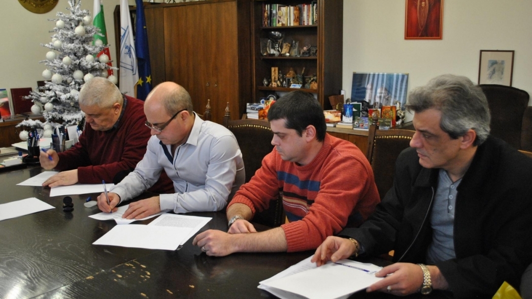 Договор подновява строителството на спортната зала в Русе