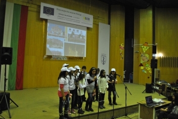 Фестивал на клубовете по Проект BG051PO001-4.1.05-0074 „Образователна интеграция на децата и учениците от етническите малцинства в три основни училища на територията на гр. Русе“