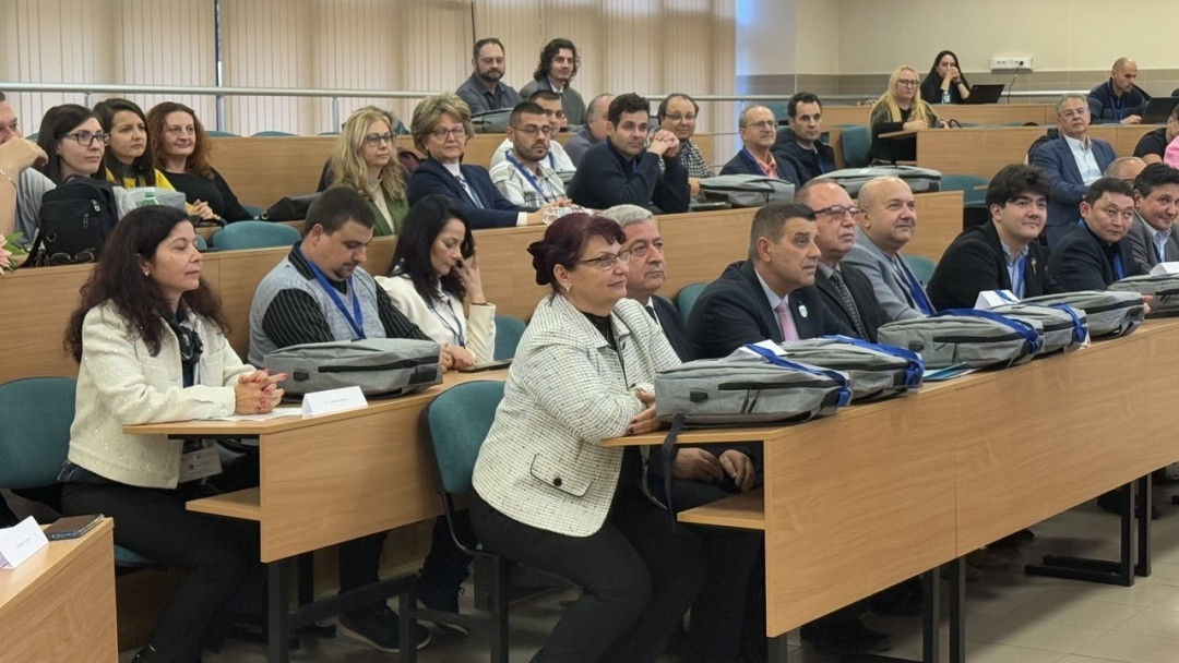 Конференция в Русе събра над 220 експерти по енергийни и дигитални системи от 5 континента