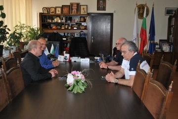 Кметът Пламен Стоилов се срещна с ректора на НСА проф. Пенчо Гешев