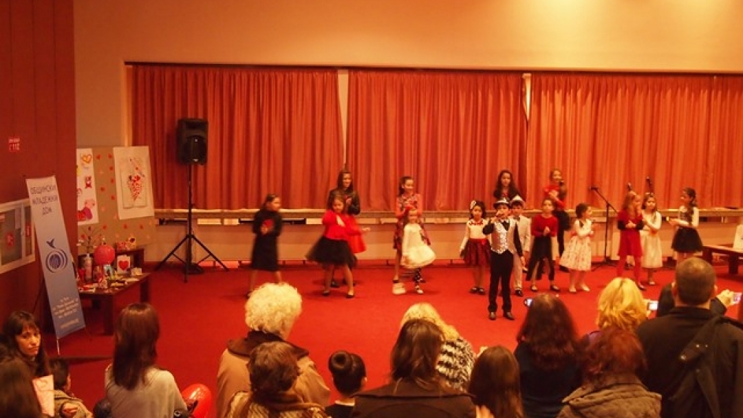 Над 300 творби в конкурса за 'Валентинка' и 'Фотовалентинка' 