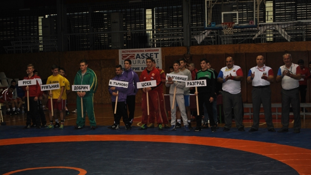 Кметът Пламен Стоилов откри Международен турнир по свободна борба за кадети