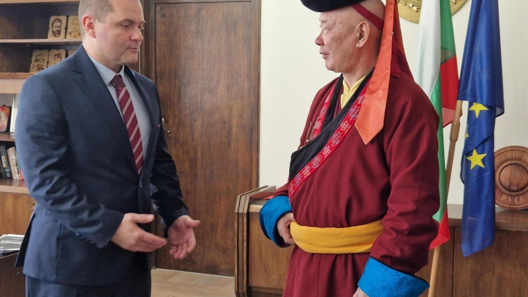 Mayor Pencho Milkov met with the Rector of the University of Traditional Mongolian Medicine prof. Kamba Lama Natsagdorj