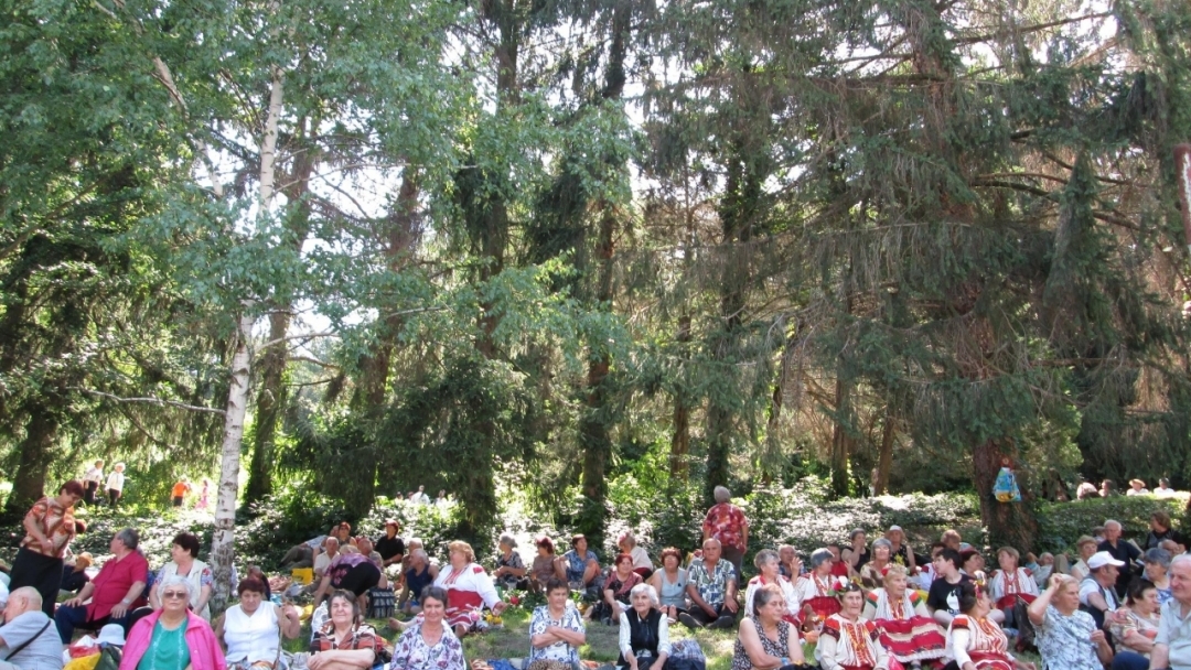 Започна 16-ят Фестивал на пенсионерските клубове 