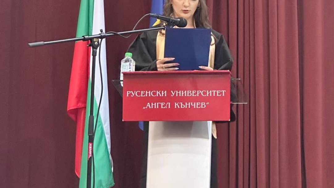 Mayor Pencho Milkov congratulates the Class of 2025 of the University of Ruse