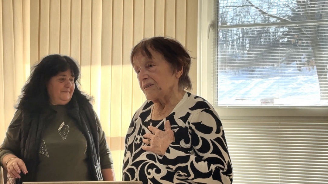 Потребители на социална услуга в бившия Дом "Майка и дете" отбелязаха Бабинден