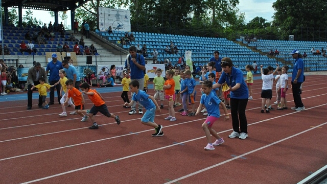 Кметът Стоилов и министър Кралев откриха третото издание на турнир „Младост“ в Русе