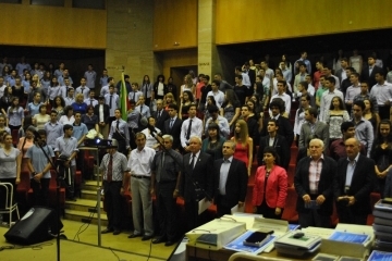 Математическа гимназия „Баба Тонка“ връчи дипломи на отличниците и зрелостниците си