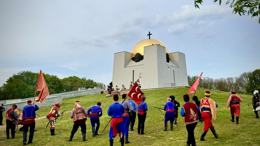 Русе отдаде почит на героите от Априлското въстание с впечатляваща историческа възстановка